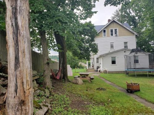 1615 Baldwin St, Waterbury, CT 06706-2007