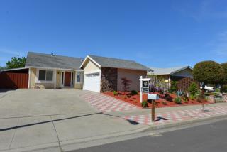 8341 Peachtree Ave, Newark, CA 94560-2749