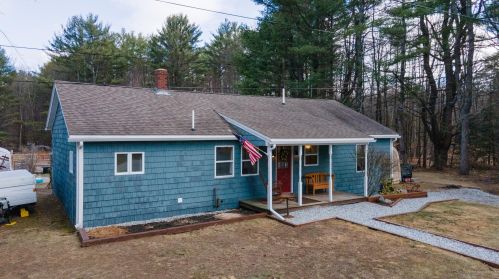 8 Jolin St, Lewiston, ME 04240-1802