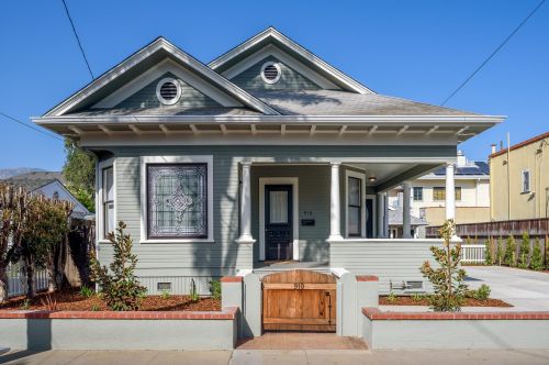 910 Bath St, Santa Barbara, CA 93101-3717