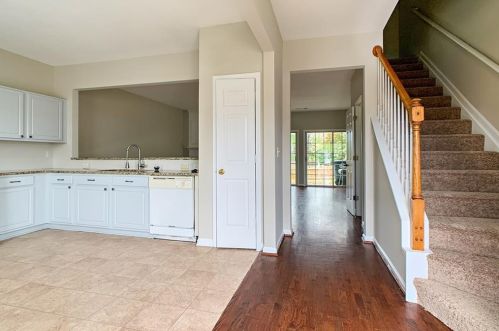 1757 Stanwood Dr, Kennesaw, GA 30152-7673