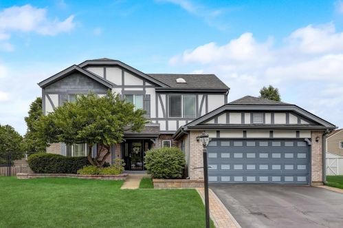 9 Brookstone Ct, Streamwood, IL 60107-2309
