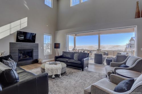 27661 Lakeview Dr, Aurora CO 80016 exterior