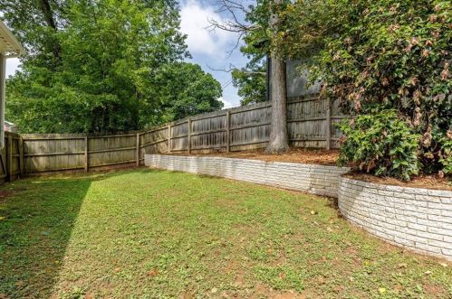 2044 Ellwyn Dr, Atlanta GA  30341-1541 exterior