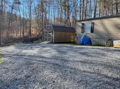 162 Pine Tree Ln, Dahlonega, GA 30533-8113