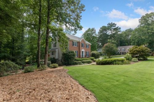3420 Mark Hall Dr, Marietta, GA 30062-5342