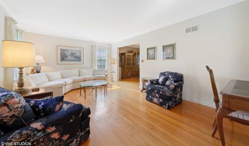 665 Marston Ave, Glendale Heights, IL 60137-6859