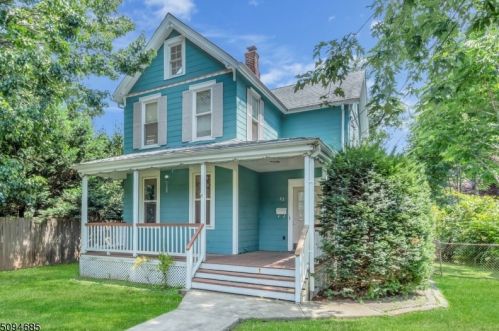 22 Hamilton Pl, Nutley, NJ 07110-2316