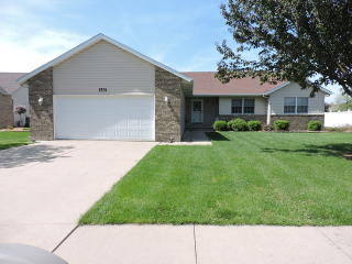1531 Surrey Dr, Bourbonnais, IL 60914-5104