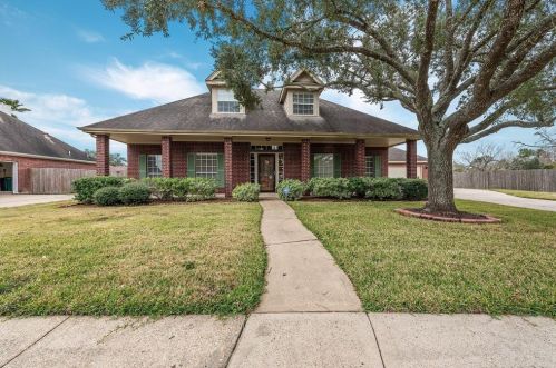 1501 Inverness Ln, Pearland, TX 77581-5909