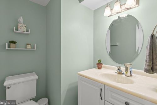 10871 Lockwood Dr, Silver Spring MD 20901-4514 exterior