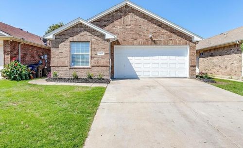 6517 Regina Dr, Fort Worth TX  76131-1228 exterior