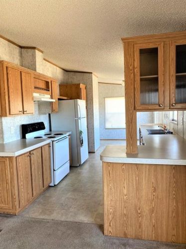 196 Glover Ln, Reedville, TX 78656-4530