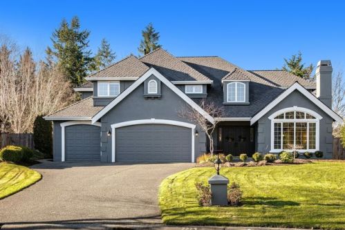 2223 273rd Ct, Redmond, WA 98075-7940
