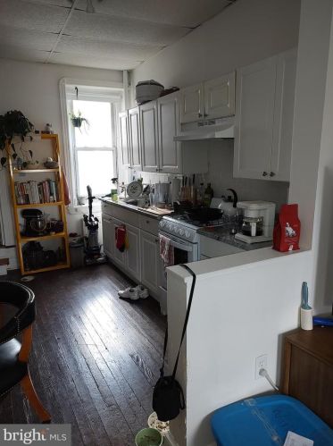 1518 10th St, Philadelphia PA 19147-6328 exterior