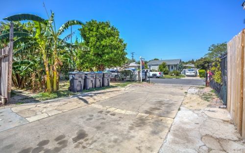 1929 Hickory St, Santa Ana CA 92707-2909 exterior