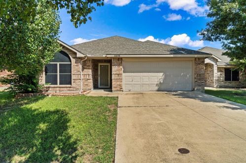 4405 Westcliffe Dr, Midlothian, TX 76063-8648