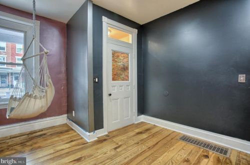 226 14th St, Harrisburg, PA 17103-1305