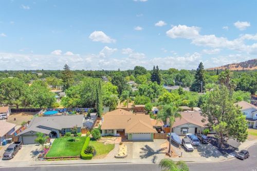 616 Flagstaff Ct, Vacaville, CA 95687-5406
