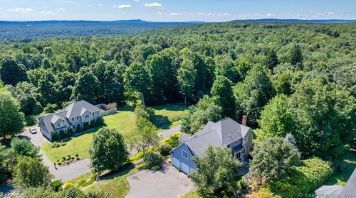 1 Angelas Way, Unionville, CT 06013-2442
