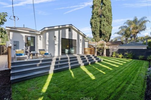 5326 Forbes Ave, Van Nuys CA  91436-1004 exterior