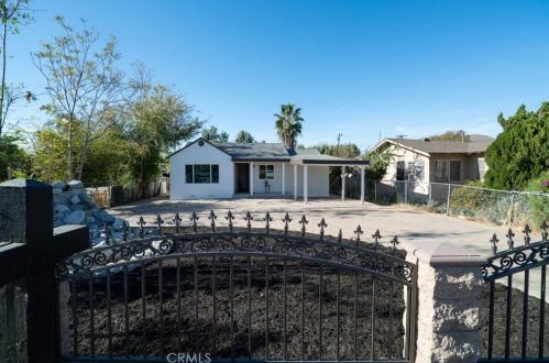 3635 Wallace St, Riverside CA  92509-4639 exterior