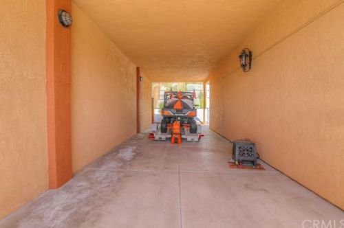 16122 Ponderosa Ln, Riverside CA  92504-6155 exterior