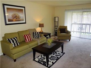 6615 The Lakes Dr, Raleigh NC  27609-3407 exterior