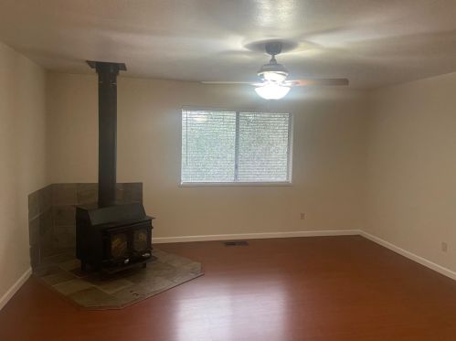2222 Berkesey Dr, Valley Springs, CA 95252-9512