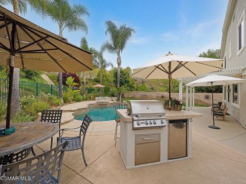 340 Kitetail St, Simi Valley, CA 93065-7692