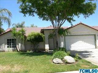606 Lark Ave, Visalia, CA 93291-1880