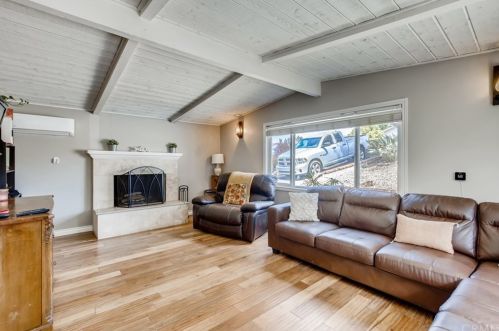 1629 Watson Way, Vista, CA 92083-7605