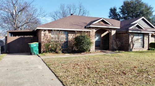 717 Lemons St, Cedar Hill, TX 75104-7934