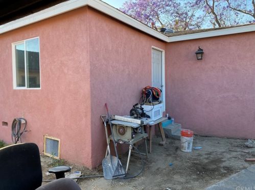 132 Caldwell St, Compton CA  90220-4807 exterior