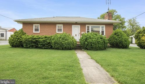 8 Summit Ave, Graceham, MD 21788-1707