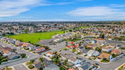 10915 El Coco Cir, Santa Ana CA  92708-5316 exterior