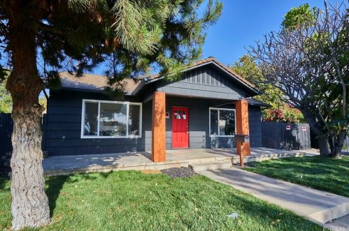 109 Wright St, Santa Ana, CA 92701-5126