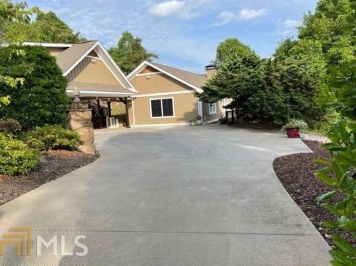 228 Country Club Dr, Clayton, GA 30525-0055