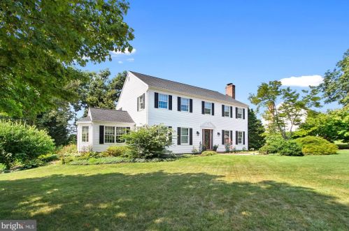 1370 Cherry Hills Rd, York, PA 17404-1238