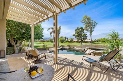 97 Augusta Dr, Rancho Mirage, CA 92270-1610