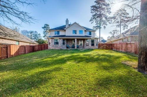 2402 Winter Trl Dr, Conroe TX  77304-2160 exterior