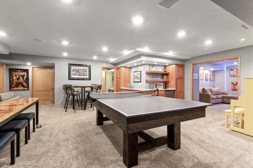 2332 Fieldstone Curv, Saint Paul MN  55129-6218 exterior