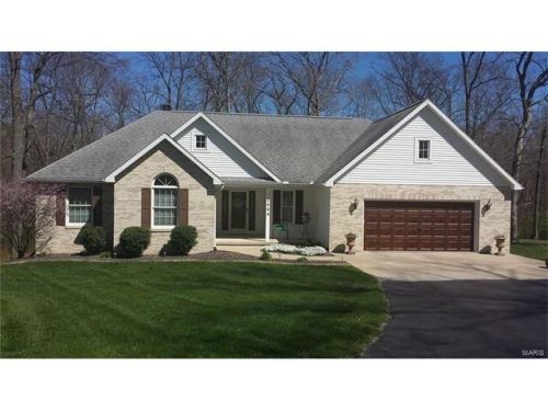2004 Hickory Hills Dr, Pittsburg, IL 62471-3812