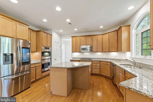 15672 Altomare Trace Way, Woodbridge VA  22193-5779 exterior