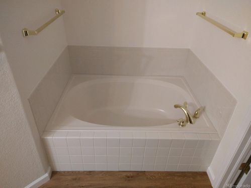 4242 Blackhawk Cir, Denver CO  80014-8113 exterior