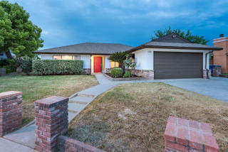 1508 Sherwood Way, Madera, CA 93638-2287
