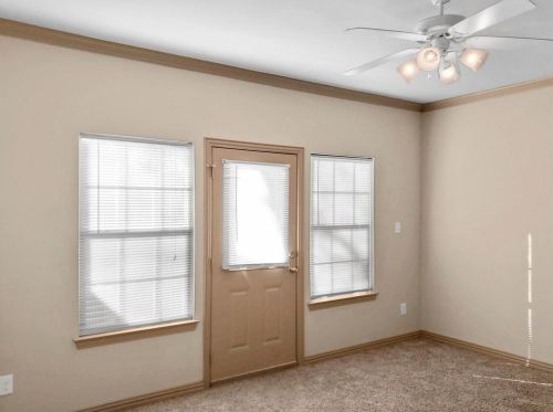 1579 Cozy Dr, Fort Worth TX  76120 exterior