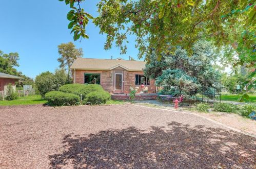 850 Kendall St, Denver CO  80214-2313 exterior