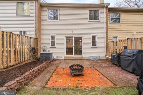 5865 Banning Pl, Springfield VA  22015-3666 exterior