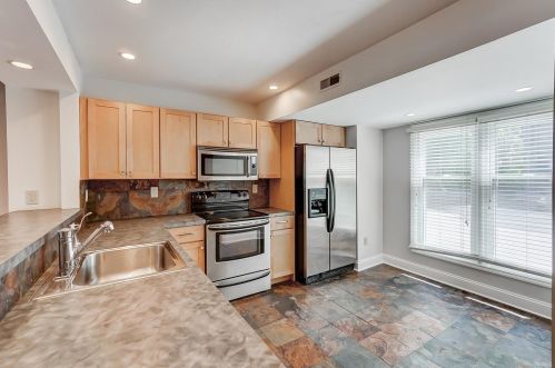 959 Auburnview Dr, Cincinnati OH  45206-2582 exterior